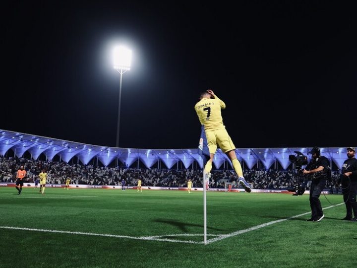 شاهد.. رونالدو يسقط على ظهره أثناء الاحتفال بطريقته الشهيرة