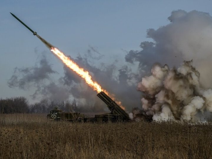 الدفاع الروسية تعلن تحرير بلدة استراتيجية جنوب أوكرانيا