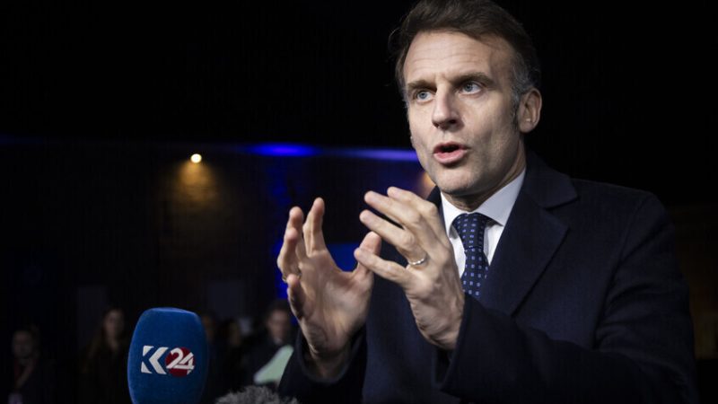 سياسي فرنسي: ستارمر وميرتس أهانا ماكرون في ميونيخ