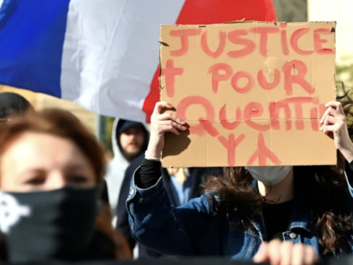 وزير العدل الفرنسي يتهم “اليسار الراديكالي” بالمسؤولية عن مقتل شاب من اليمين المتطرف في ليون