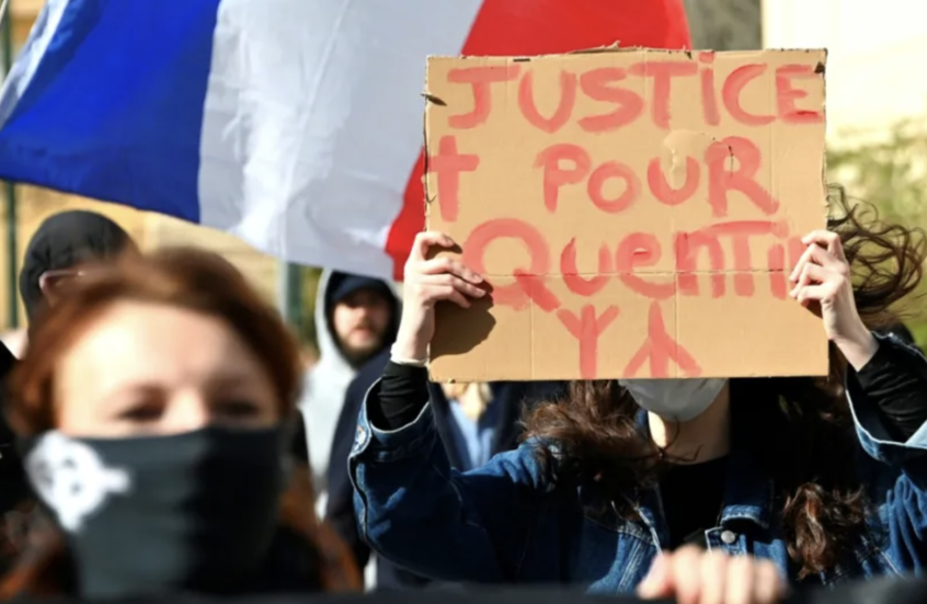 وزير العدل الفرنسي يتهم “اليسار الراديكالي” بالمسؤولية عن مقتل شاب من اليمين المتطرف في ليون