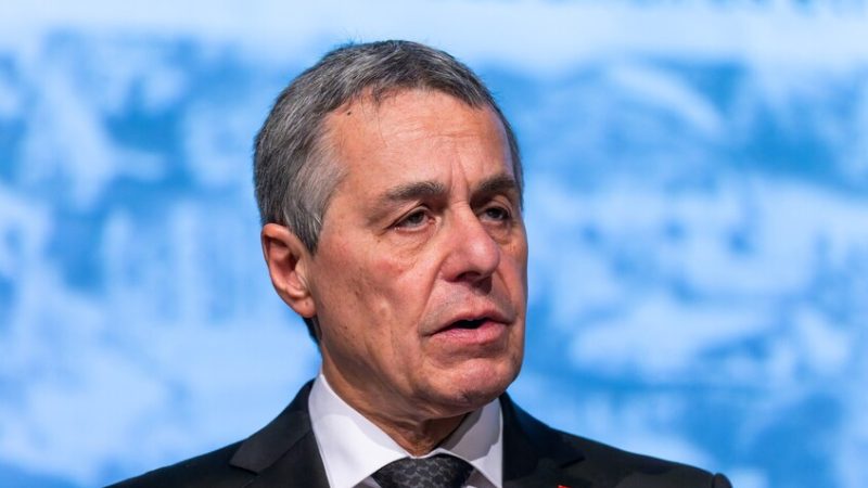 وزير الخارجية السويسري: روسيا تسعى بالفعل للسلام في أوكرانيا