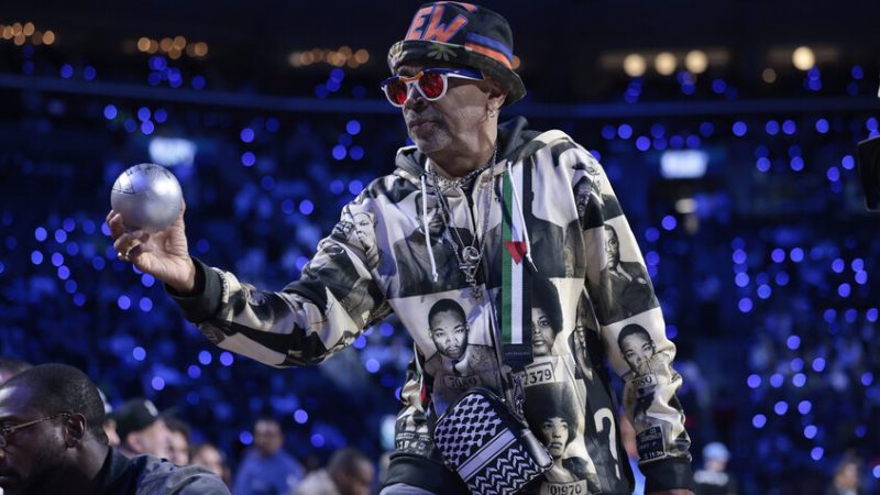 المخرج الأمريكي سبايك لي يعلن دعمه لفلسطين