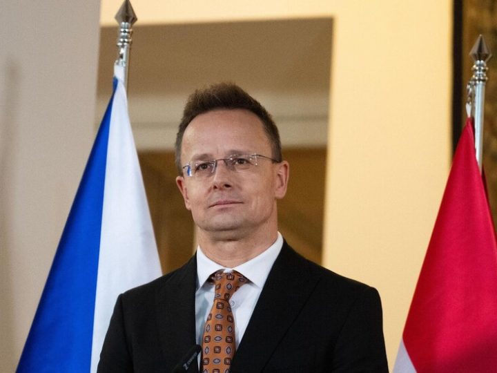 هنغاريا وسلوفاكيا تطلبان من كرواتيا السماح بنقل النفط الروسي