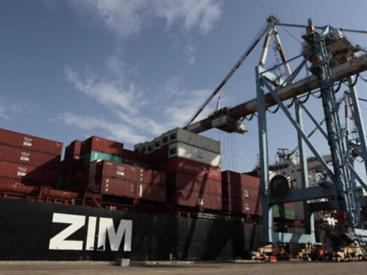 عمال “الشحن الوطنية الإسرائيلية” يحتجون على خطط بيع الشركة