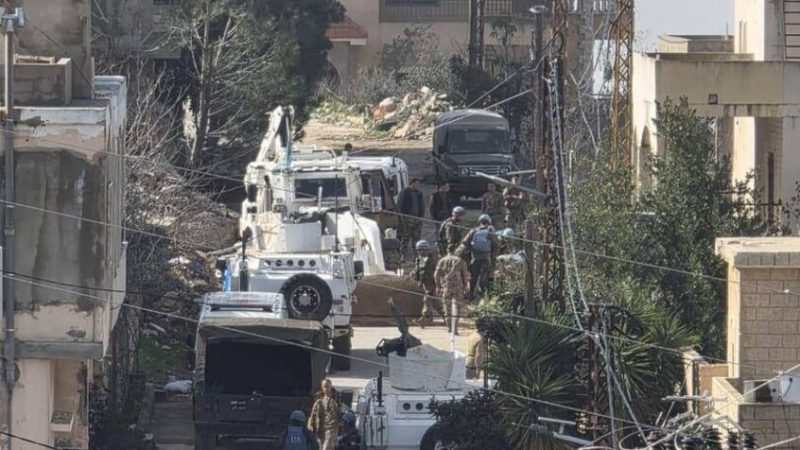 لبنان.. الجيش و”اليونيفيل” يبحثان عن أسلحة وذخائر في جنوب البلاد