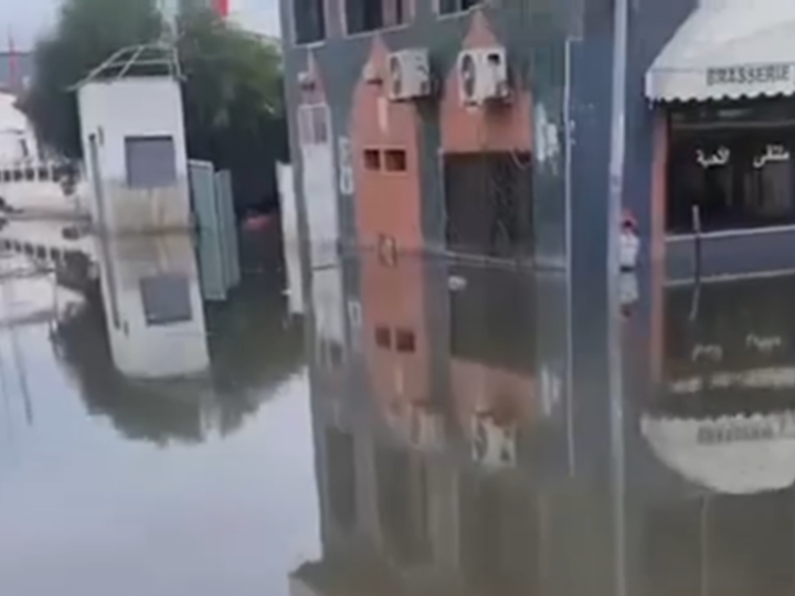 فيديوهات توثق زحف البحر في تونس.. خبير مناخي يكشف 4 أسباب وراء الظاهرة