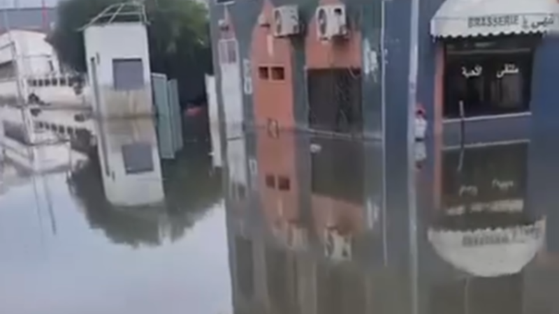 فيديوهات توثق زحف البحر في تونس.. خبير مناخي يكشف 4 أسباب وراء الظاهرة