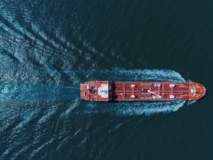 وكالة “فارس”:  شركة النفط الوطنية تنفي ارتباط  ناقلات نفط بإيران احتجزتها الهند