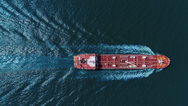 وكالة “فارس”:  شركة النفط الوطنية تنفي ارتباط  ناقلات نفط بإيران احتجزتها الهند