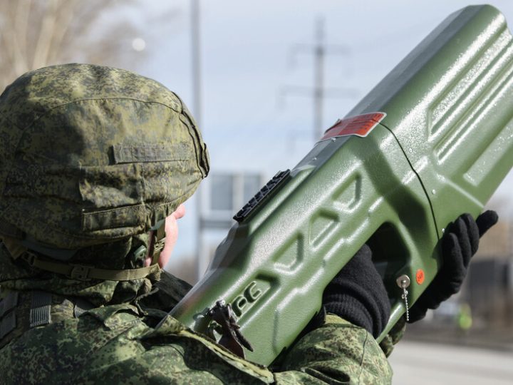 الدفاع الروسية: إسقاط 21 طائرة مسيرة أوكرانية فوق القرم وبحر آزوف والبحر الأسود.