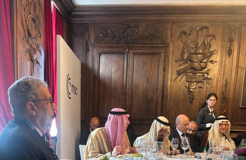 بمشاركة بن فرحان وقرقاش.. تفاصيل جلسة مغلقة جمعت قيادات خليجية وعربية بميونخ
