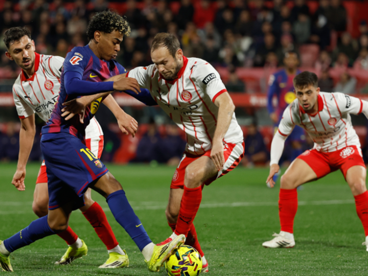 جيرونا يسقط برشلونة ويهدي ريال مدريد صدارة “الليغا”