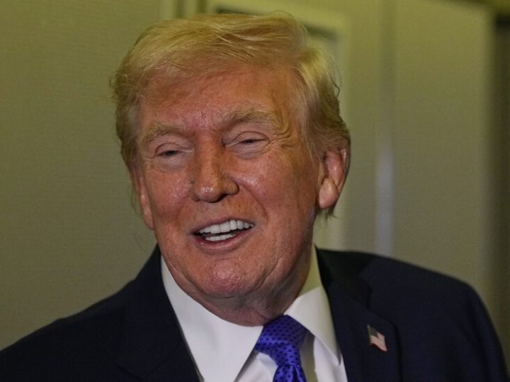 ترامب بشأن توجيه ضربة لكوبا: لن تكون عملية صعبة.. نتحدث إليهم حاليا