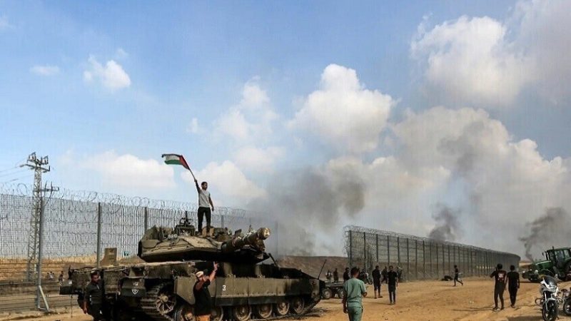 “إيموجي”.. الجيش الإسرائيلي يكشف عن “إجراء ذكي” للمقاومة الفلسطينية خلال تنفيذ هجوم “طوفان الأقصى”