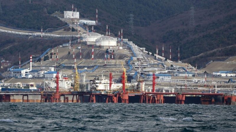 التخلي عن النفط الروسي كبد الاتحاد الأوروبي 282.6 مليار يورو