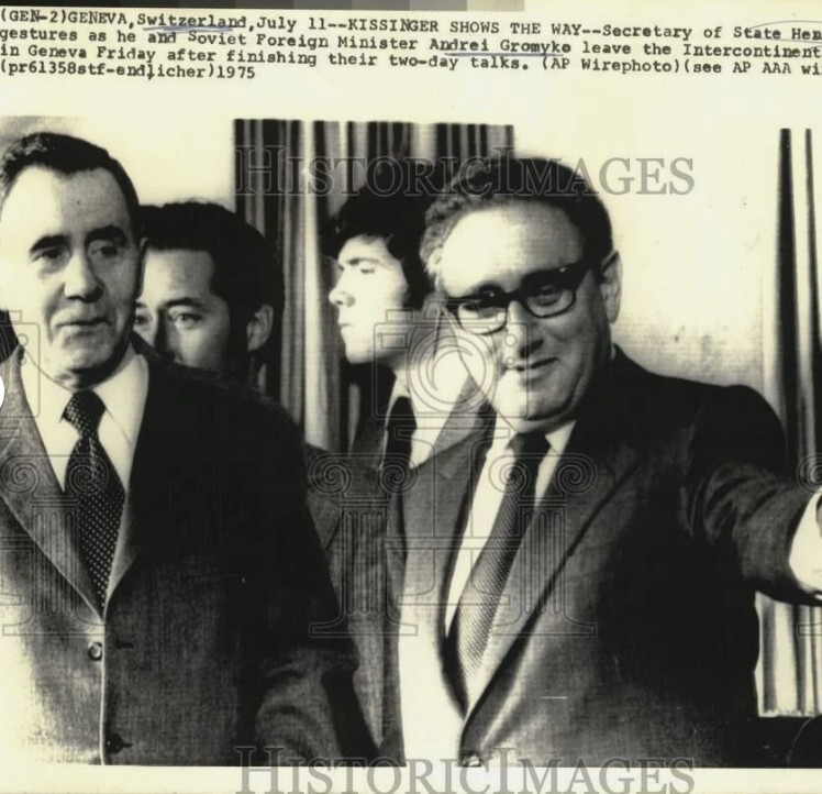 الأسد من أكثر رواده الكبار.. قصة فندق يجمع الفرقاء