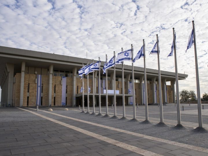 إسرائيل.. فضيحة في سلوك وزارة الخارجية وقطاع الطاقة خلال الحرب