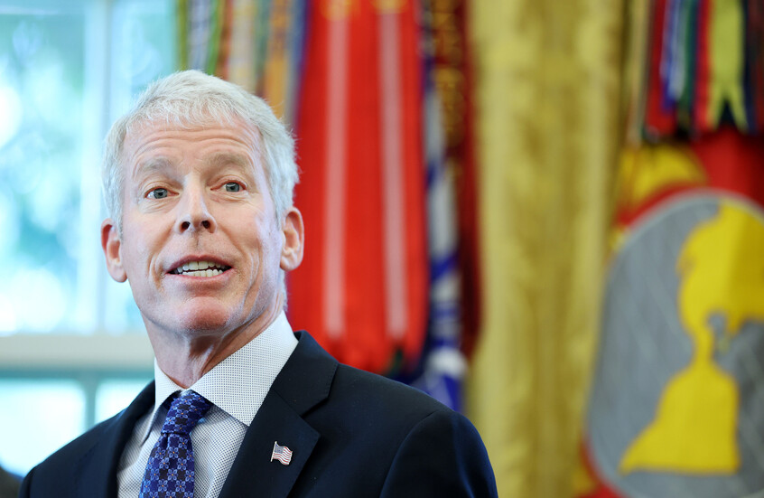 وزير الطاقة الأمريكي: الولايات المتحدة ستستأنف تخصيب اليورانيوم