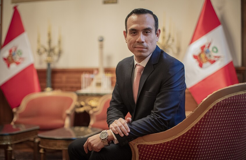 الكونغرس في بيرو يعزل ثالث رئيس للدولة على التوالي