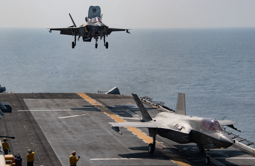 تعزيزات عسكرية غير مسبوقة.. أكثر من 50 مقاتلة تصل المنطقة خلال 24 ساعة لضرب إيران