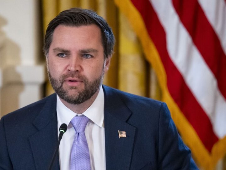 فانس: أنا قلق إزاء استخدام الذكاء الاصطناعي لمراقبة الأمريكيين