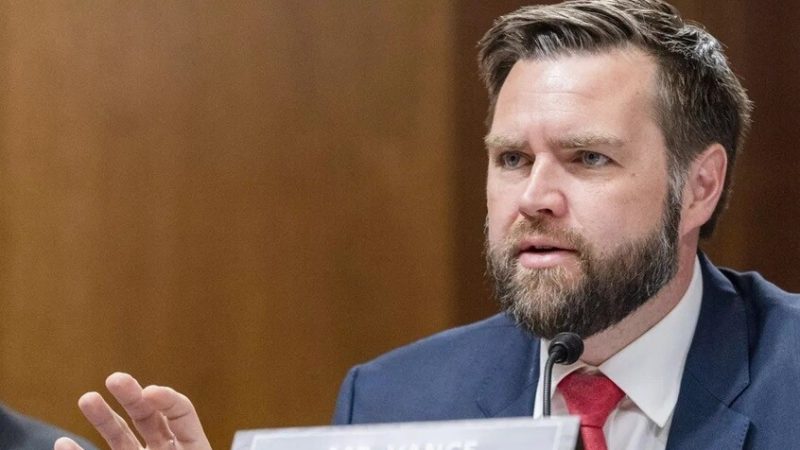 فانس: أوروبا تضر بنفسها بتقويض مصالحها