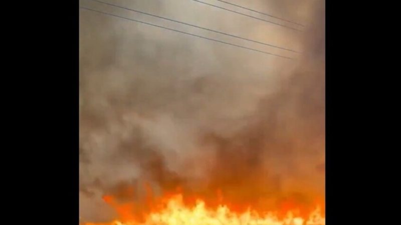 حرائق غابات واسعة في أوكلاهوما تدفع آلاف السكان إلى الإخلاء وتحذيرات تمتد إلى ولايات مجاورة