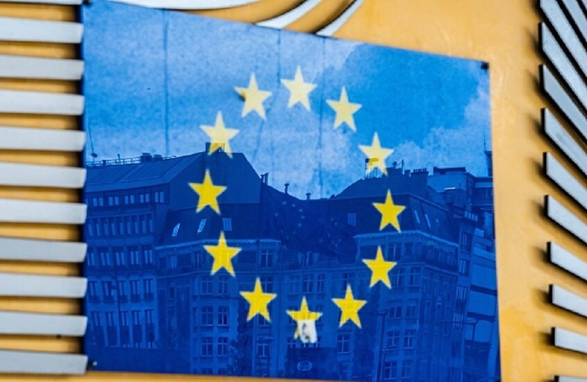 “بوليتيكو”: الاتحاد الأوروبي عاجز عن تمويل دوله المجاورة لروسيا