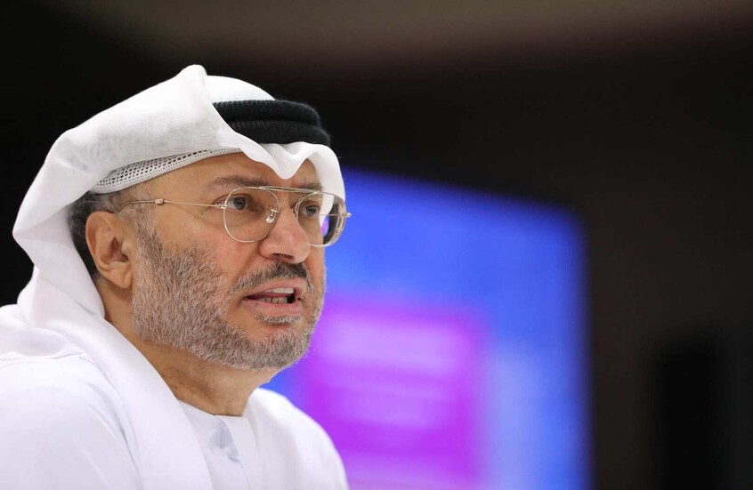 قرقاش يشير إلى تصريح بريطاني حول “مزاعم تسليح الإمارات للدعم السريع”