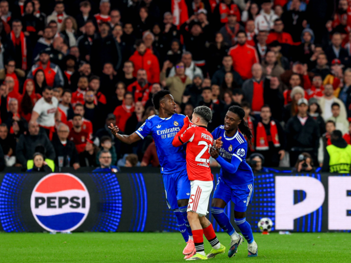 “كررها 5 مرات”.. مبابي يكشف عن الكلمة العنصرية التي تلفظ بها نجم بنفيكا في وجه فينيسيوس