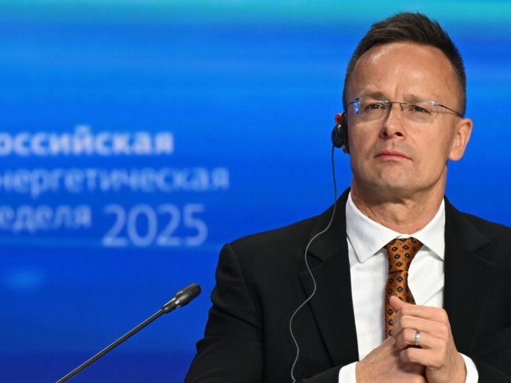 سيارتو يعلن تعليق هنغاريا تصدير الديزل لأوكرانيا حتى إتاحتها ضخ النفط من روسيا إلى بلاده