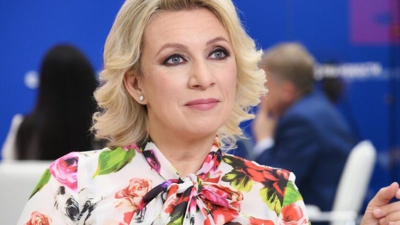 زاخاروفا تدرج تصريح ماكرون عن حرية التعبير ضمن “التصريحات الصادمة”