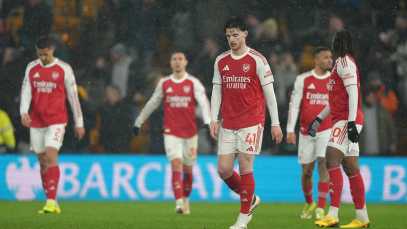 أرسنال يتعثر أمام متذيل الدوري الإنجليزي ويمنح مانشستر سيتي فرصة الاقتراب من الصدارة