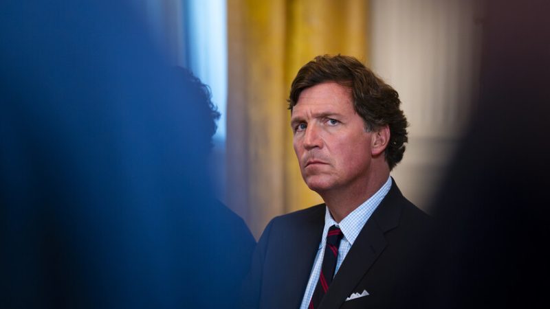 “احتجاز” تاكر كارلسون في إسرائيل