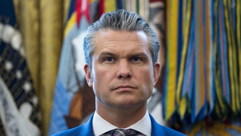 هل باتت العملية العسكرية الأمريكية وشيكة في إيران؟ وزير الحرب الأمريكي يجيب