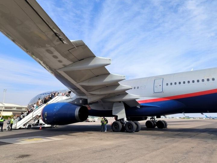 مصر.. مطارا الإسكندرية والعلمين سيبدآن باستقبال السياح الروس هذا الصيف