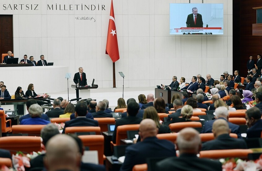 تركيا.. البرلمان يعتمد تقرير لجنة السلام مع “العمال الكردستاني”