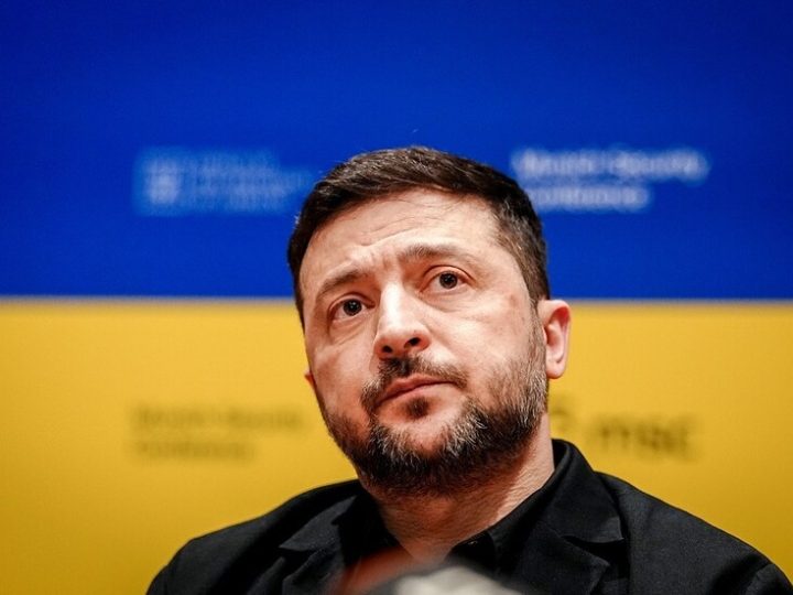 “نوفوستي”: زيلينسكي وعد تيخانوفسكايا بمساعدة المعارضة البيلاروسية