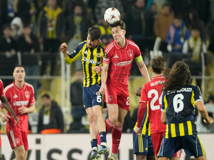 نوتنغهام وجينك وسلتا فيغو وبولونيا قاب قوسين من دور الـ16 بالدوري الأوروبي