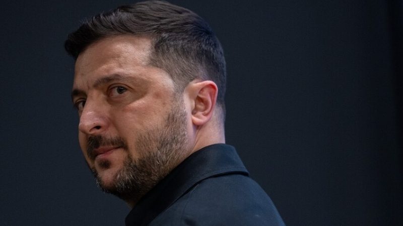 مصادر: زيلينسكي يأمر مستشاريه بوضع خطة قتالية للسنوات الثلاث المقبلة