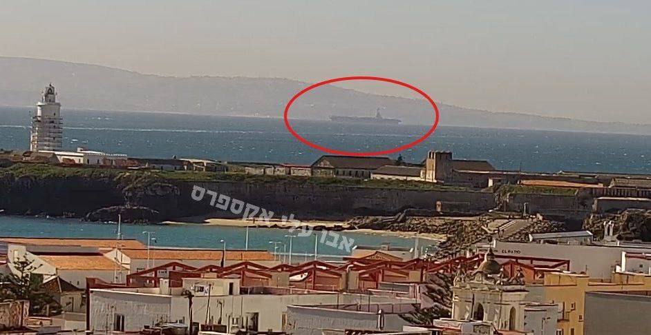 مدمرة أمريكية تدخل البحر الأبيض المتوسط (صورة)