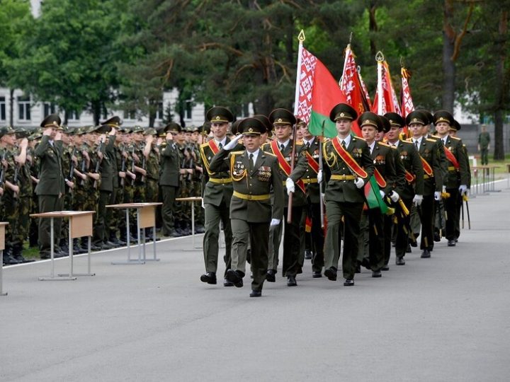 القوات البيلاروسية تستخدم طائرات وصواريخ لتدمير مسيرات جوية انتهكت الحدود