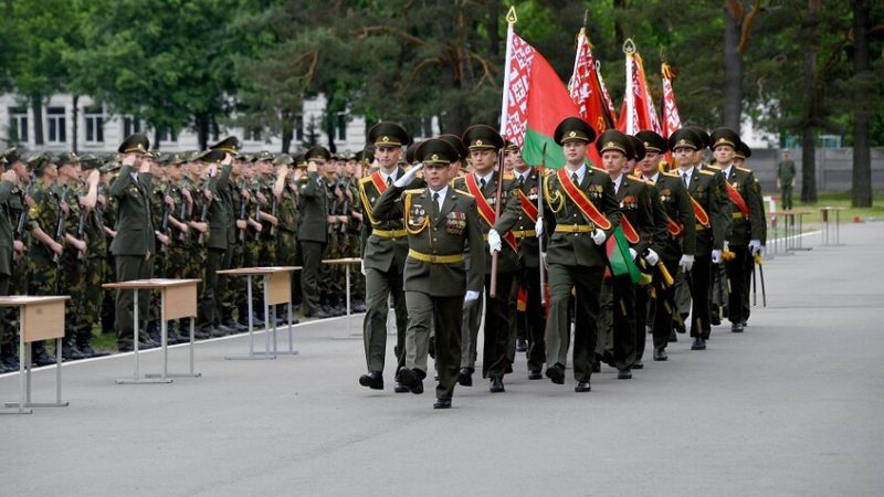 القوات البيلاروسية تستخدم طائرات وصواريخ لتدمير مسيرات جوية انتهكت الحدود