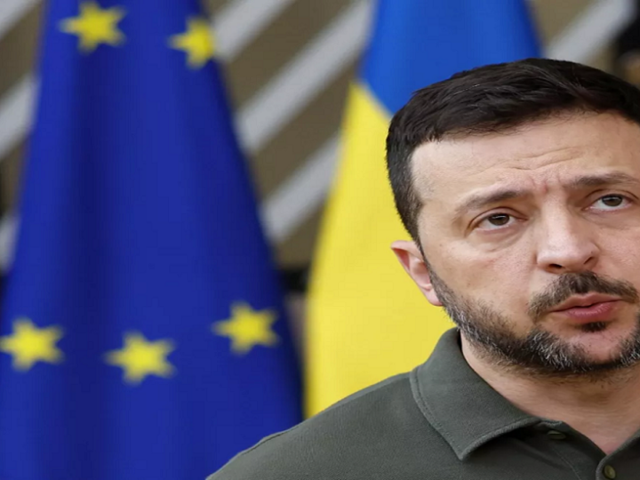 زيلينسكي يقر بأن القوات الأوكرانية تواجه مشاكل في تشغيل محطات “ستارلينك”