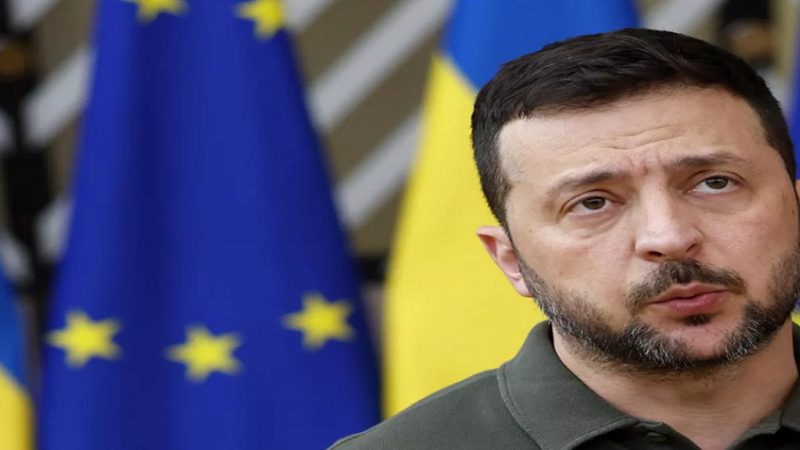 زيلينسكي يقر بأن القوات الأوكرانية تواجه مشاكل في تشغيل محطات “ستارلينك”