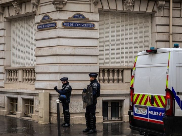 اعتقال مراهقين متطرفين بنية هجوم إرهابي في فرنسا