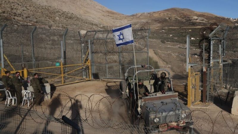 تقرير: القوات الإسرائيلية تصادر الأراضي الزراعية وتنهب المواشي في ريف درعا بسوريا