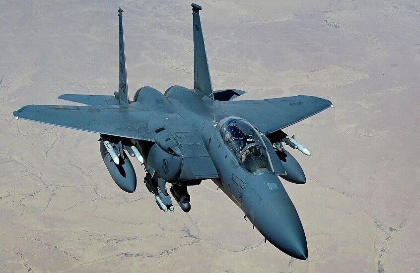 “لوموند”: عشرات الطائرات الأمريكية تحلق بين قواعدها في أوروبا وشبه الجزيرة العربية