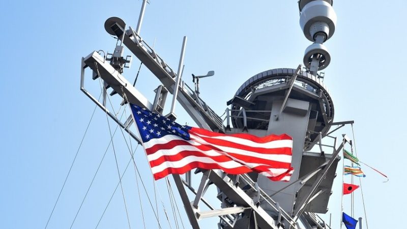 تغيير مسار حاملة الطائرات “جيرالد فورد” نحو إيران يشعل الاستياء والغضب في صفوف طاقمها